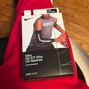 Nike arm sleeve